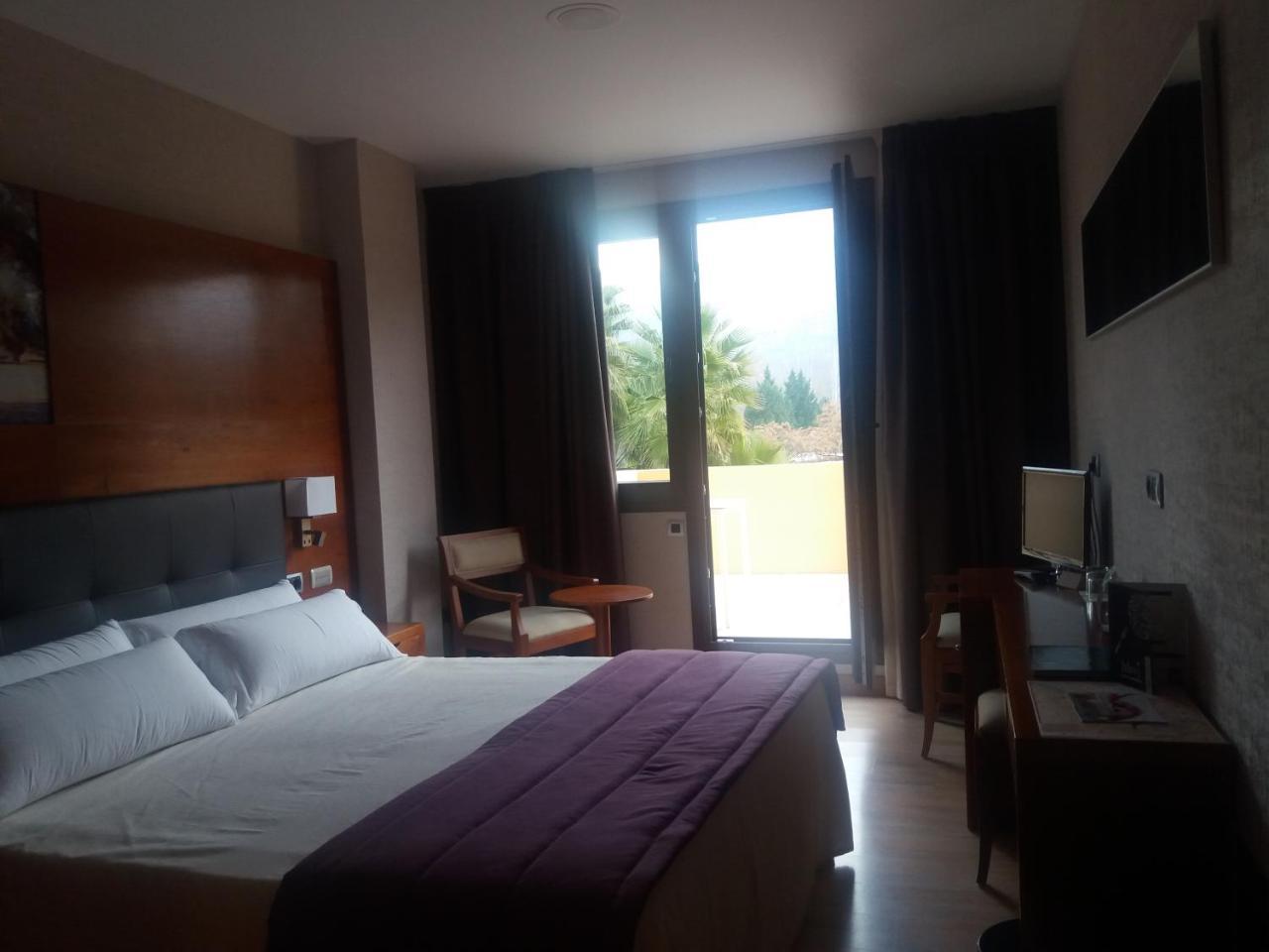 Hotel Balneario Valle Del Jerte Valdastillas Exterior photo